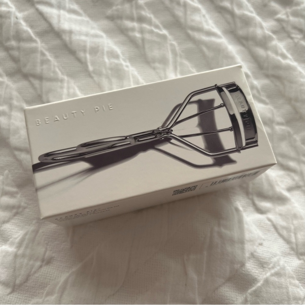 SOLD Beauty Pie Eyelash Curler